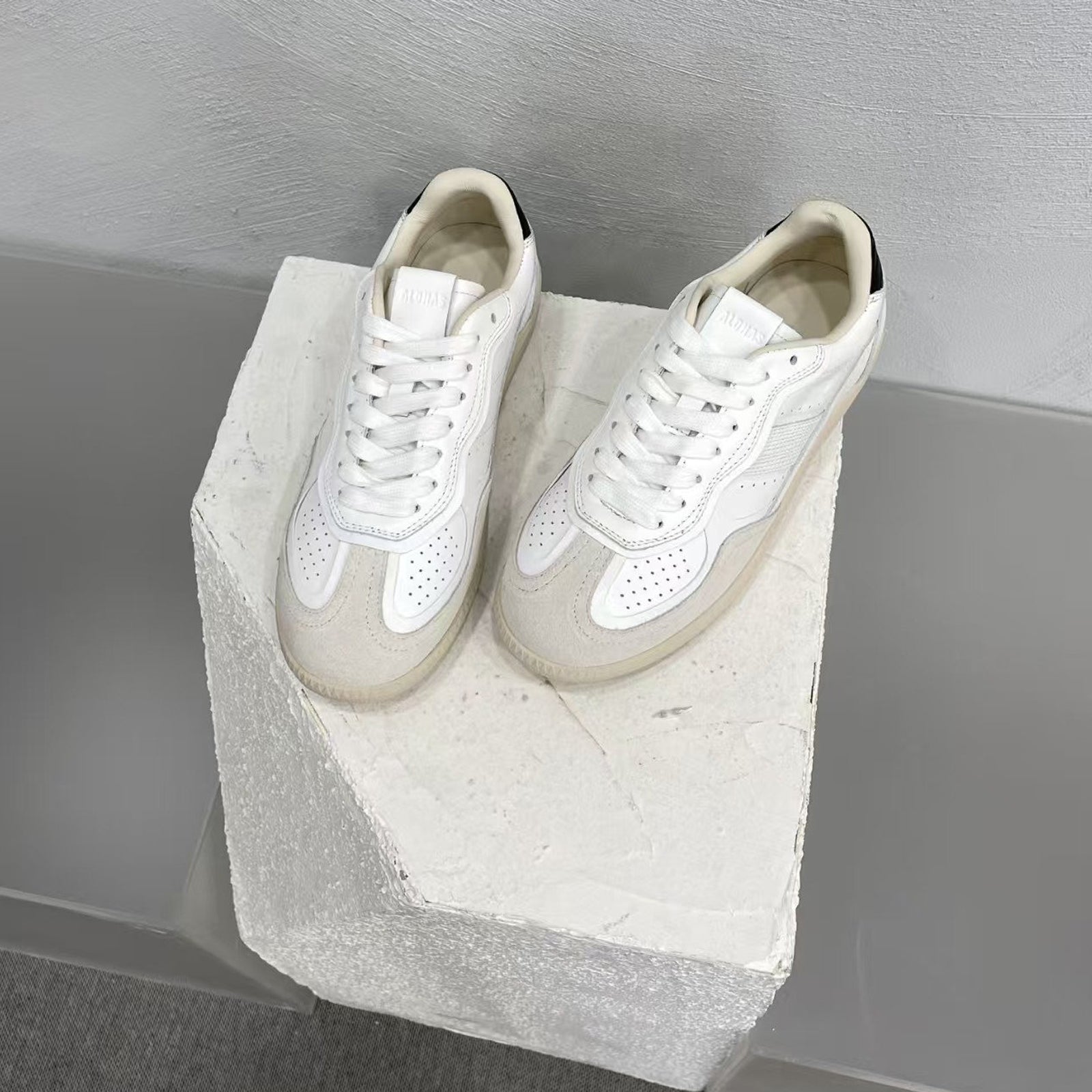 Alohas Tb.490 Color white Original com Leather sneakers