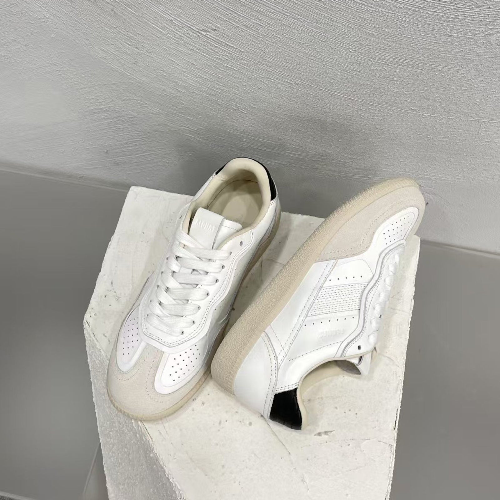 Alohas Tb.490 Color white Original com Leather sneakers